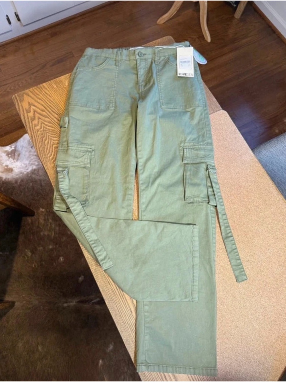 Women’s Straight-Leg Cargo Jeans in Sage Green